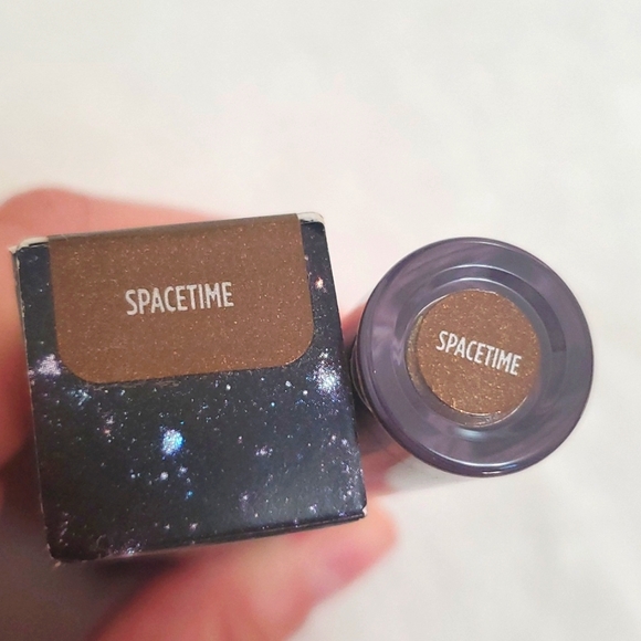 NIB Urban Decay Liquid Moondust Eyeshadow in Spacetime - Picture 5 of 13